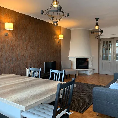 Girassol アパート アルカビデシェ